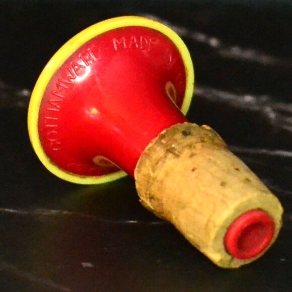 Vintage MCM Water Sprinkler Bottle Local Coca Cola Bottler Gothamware Sprinkler - Picture 8 of 8